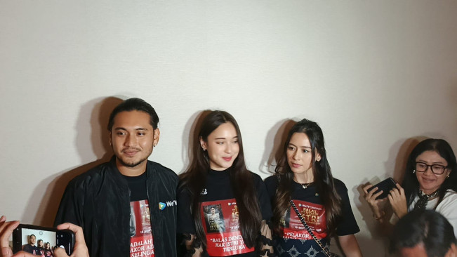 Giorgino Abraham, Yasmin Napper, dan Laura Theux. [FTNews.co.id/Selvianus Kopong Basar]
